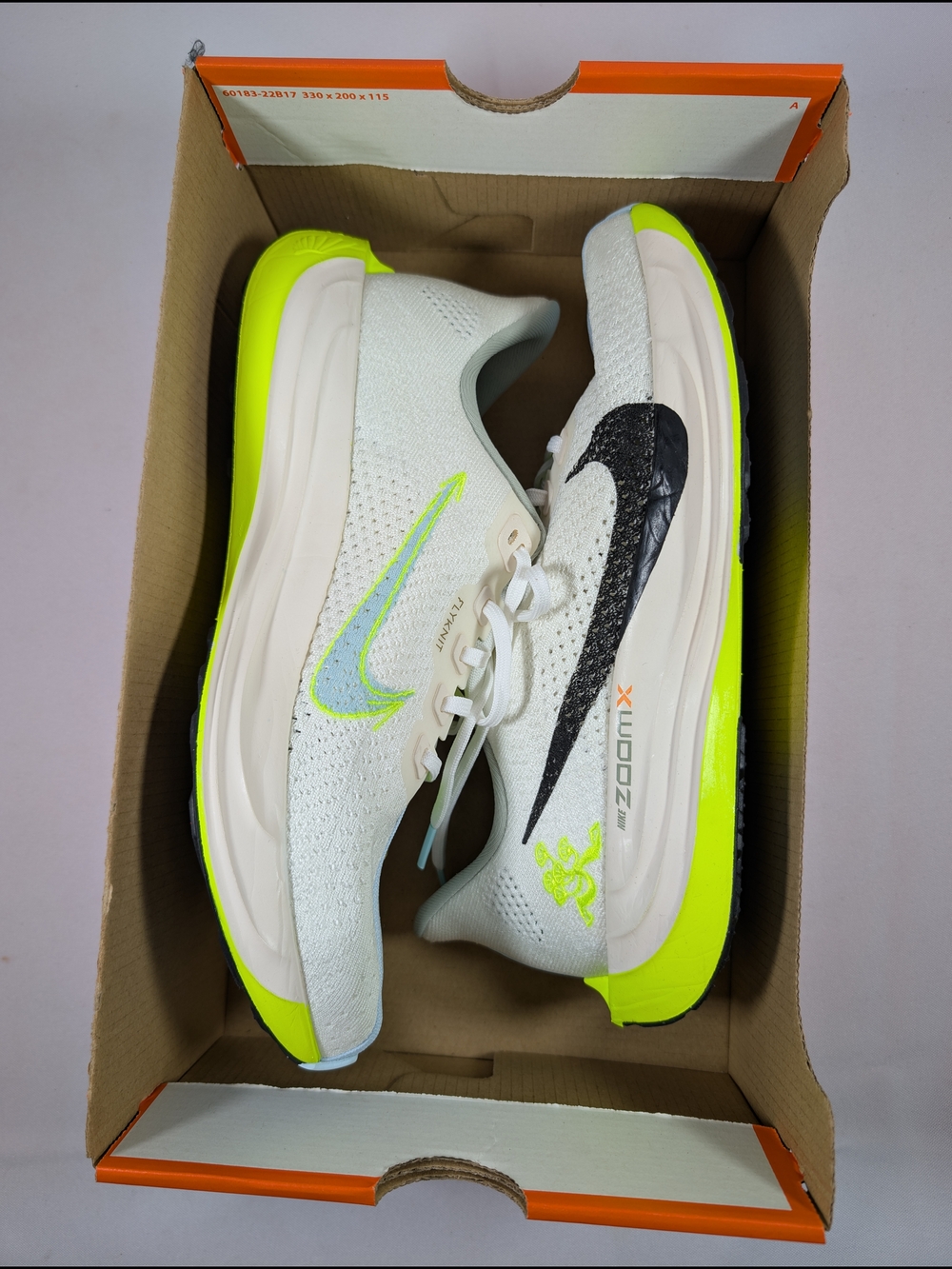 Nike Pegasus Pluss Men Size 8.5 HQ3451 101 Box No Lid